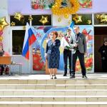 Руслан Кинзикеев поздравил выпускников с последним звонком