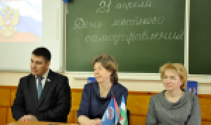 Руслан Гизатуллин рассказал о деятельности городского Совета Уфы школьникам