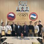 Александр Соснин наградил членов сборной Башкортостана по всестилевому каратэ