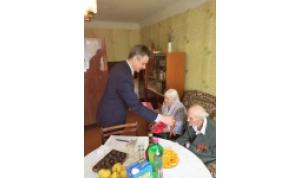 Депутат Павел Васильев наградил Почётными грамотами ветеранов Великой Отечественной войны