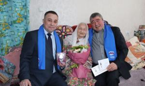 В Дёмском районе Уфы поздравили ветеранов Великой Отечественной войны с Международным женским днём