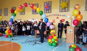 Депутаты поздравляют школьников с новым учебным годом