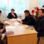 Депутат городского Совета Павел Васильев и член молодежной общественной палаты Тимур Зайнуллин провели прием граждан