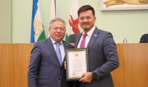 В муниципалитете наградили депутатов Совета городского округа город Уфа за успешное проведение 53 летних Международных детских игр