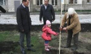 В Уфе прошла акция по озеленению дворов