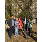 Депутат Горсовета Уфы посадил деревья по ул. Батырской