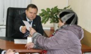 Состояние дворов и хоккейных коробок стало ключевой темой приема граждан у главы города