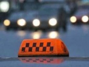 Таксистам начали выдавать разрешения