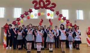 Депутаты Горсовета поздравили выпускников Уфы с окончанием школы